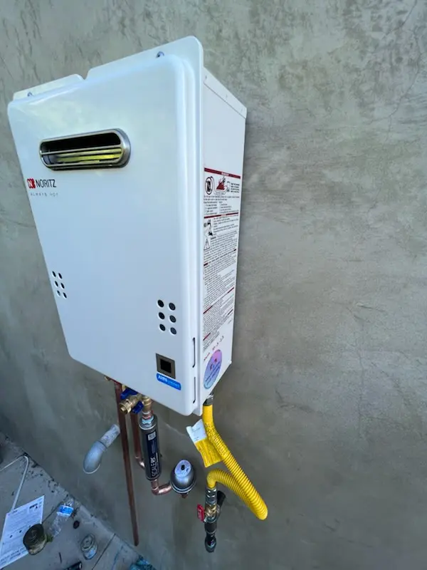 Tankless water heater installation for Longswamp homes